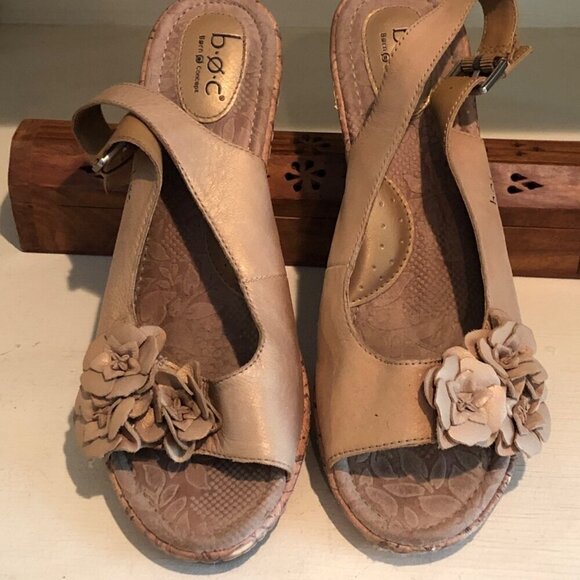 BOC Born Odette Womens Sandals Size 10 M Beige - Picture 1 of 12